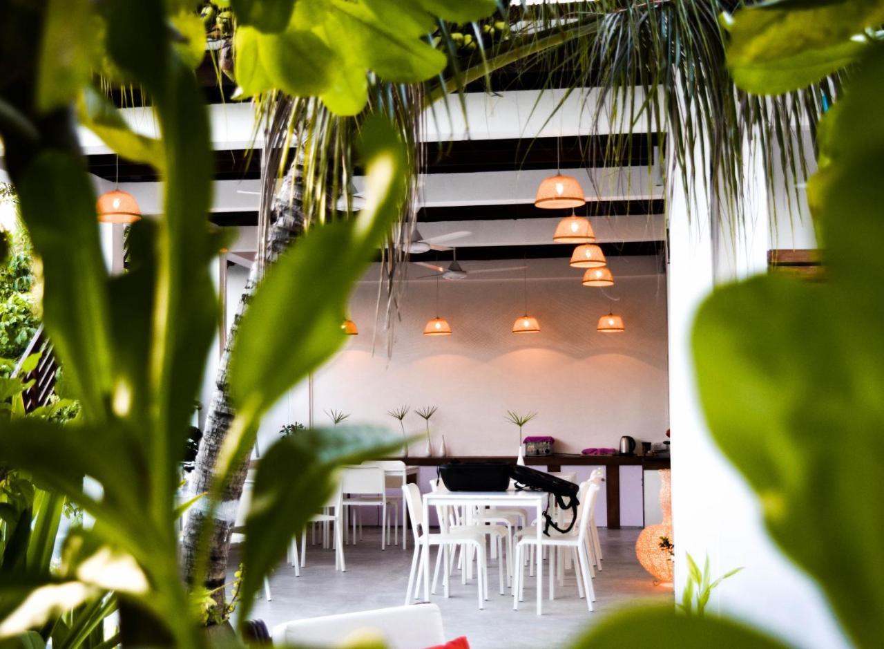 Ufa Escape Hotel Dhigurah  Exterior photo